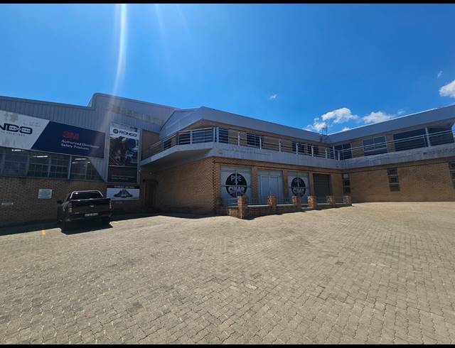 8,120M² WAREHOUSE TO LET IN MEADOWDALE